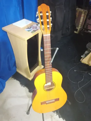 Violão infantil di Giorgio Piccolo