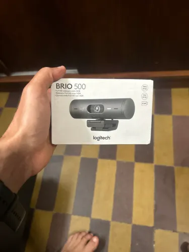 Webcam brio 500 novinha