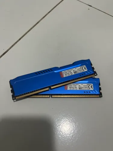 Memórias RAM 4GB(cada) HyperX DDR3