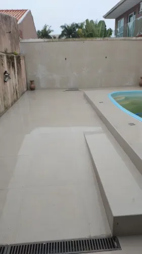 Manutenção e reformas.