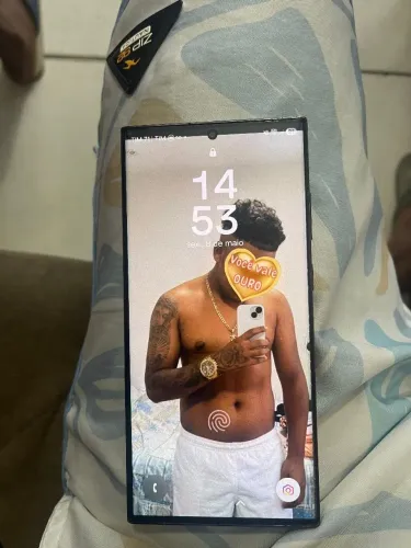 Vendo S23 ultra 256 gigas novo na caixa so chama pra conversar 