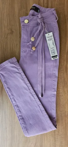Calça lilás (sarja)