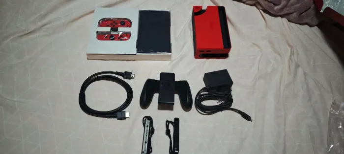 Nintendo Swift OLED com jogos e acessórios