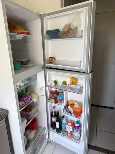 Refrigerador Frost Free Midea