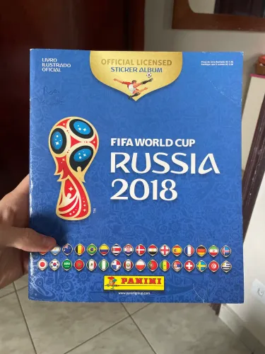 Álbum copa do mundo 2018 - incompleto em ótimo estado