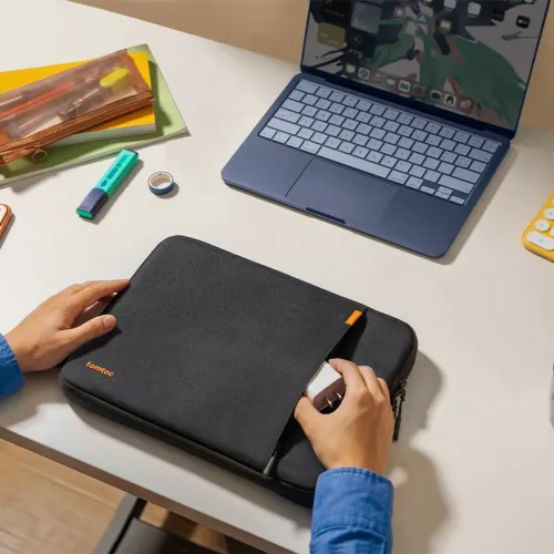 Capa Protetora Sleeve Tomtoc Defender-A13 para MacBook Neo 