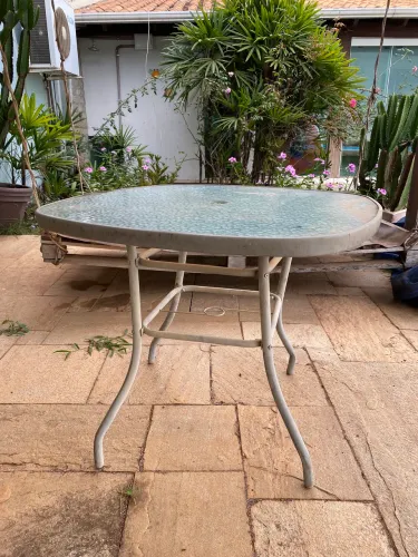 Mesa para área de lazer