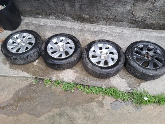 Jogo de roda Aro 15 ( Chevrolet)