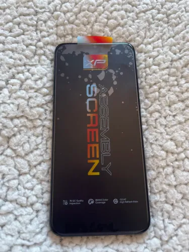 Celular semi novo