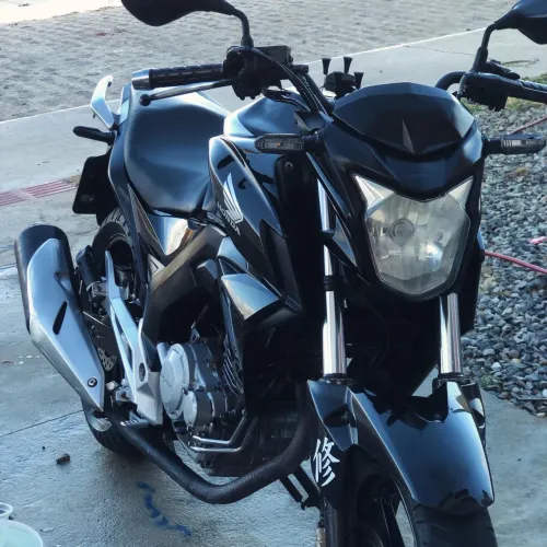 VENDO OU TROCO EM CARRO, CB TWISTER 250
