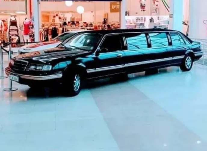 Limousine Daewoo Super Salon 