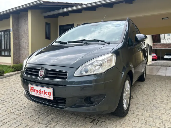 Fiat Idea Essence 1.6 Flex 16V 5P 2012