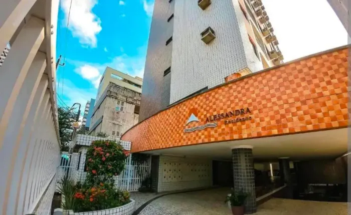 Apartamento à Venda com 2 quartos em Meireles - Fortaleza - CE