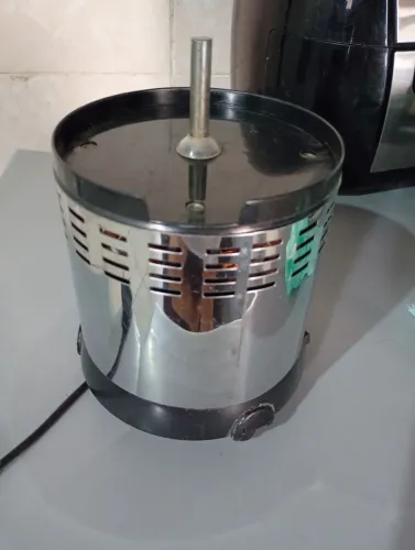 Espremedor de laranja elétrico 
