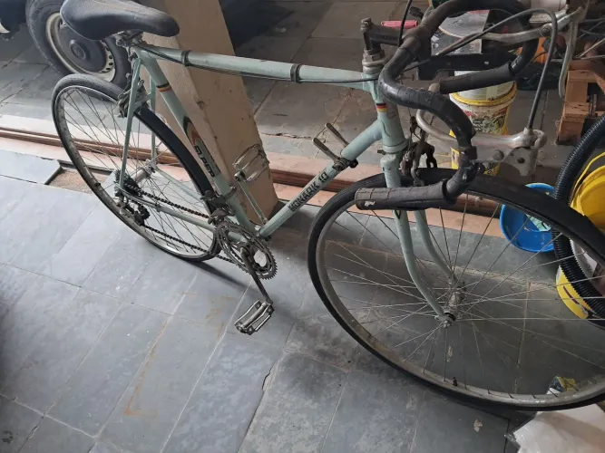 Bicicleta antiga monark 10