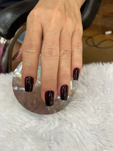 Contrata se manicure 