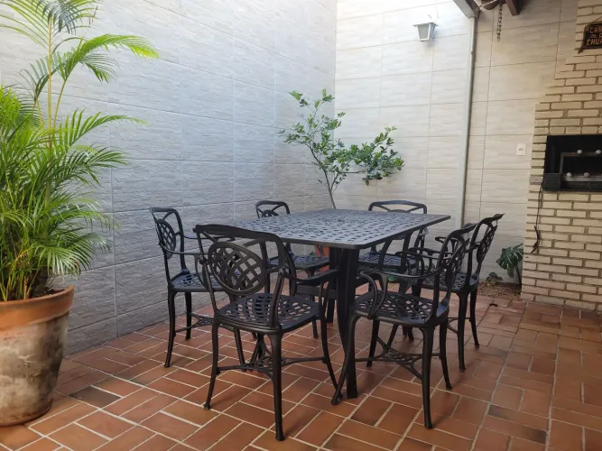 Conjunto mesa e 6 cadeiras novo em alumínio batido para varanda e piscina