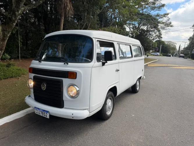 Volkswagen Kombi Standard 1.4 MI Total Flex 8V 2013