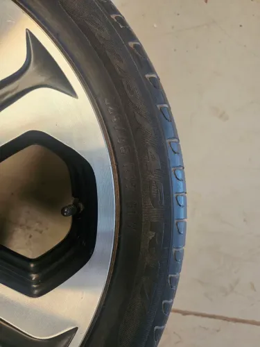Roda hrv honda