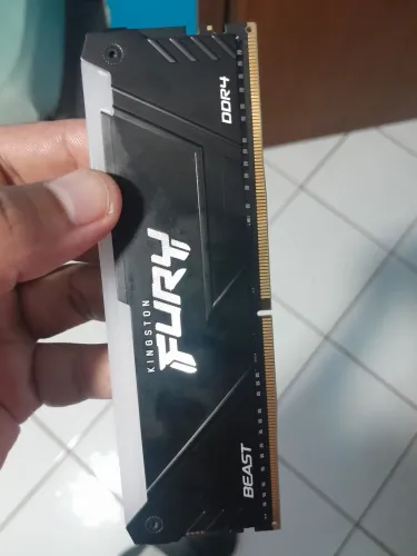 MEMORIA RAM KINGSTON FURY BEAST 8GB DDR4 3600MHZ  CL17 RGB