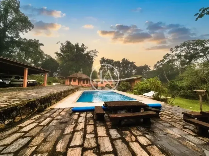 Casa para venda com 4 quartos, 5300m² - Fazenda Inglesa - Petrópolis/RJ