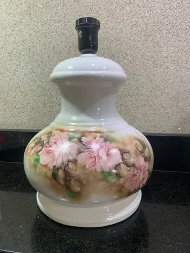 Abajur pintado a mão 