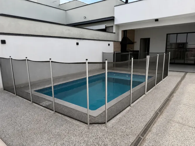 CERCA VERTICAL PISCINA 