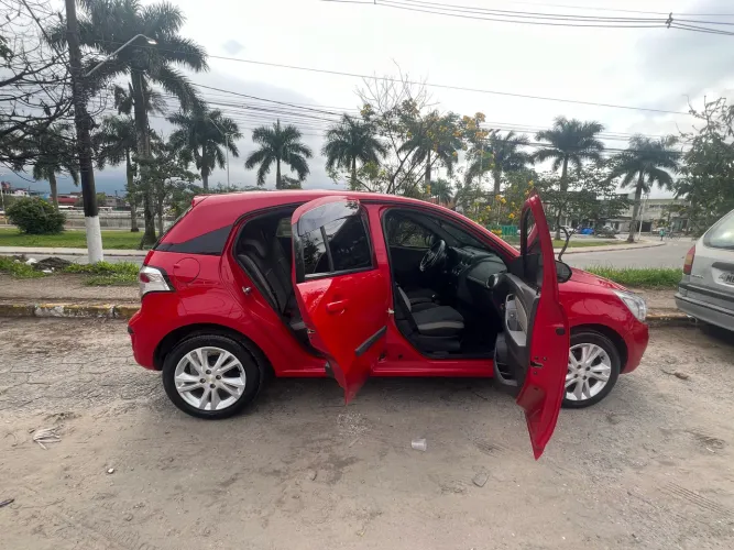 Chevrolet Agile LTZ Easytronic 1.4 8V Flexpower 5P 2014