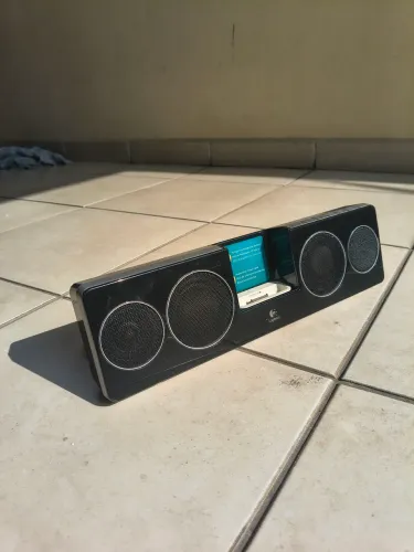 Caixa de som Logitech pure-fi anywhere funcionando perfeitamente