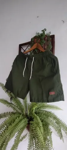 Vendo CINCO Short NOVOS 100% LINHO, TAMANHO G, NO VALOR DE R$150,0050