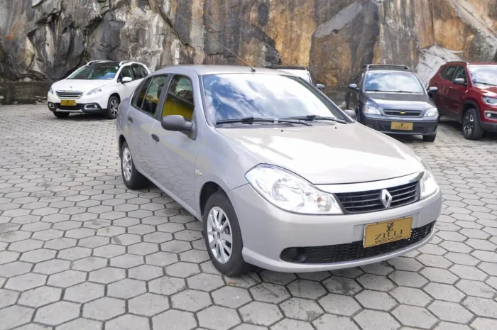 Renault Symbol Expression Hi-flex 1.6 8V 4P 2010