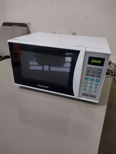 Microondas Panasonic 25 litros, funcionando perfeitamente 