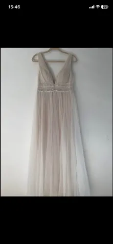 Vestido de noiva evasê em tule