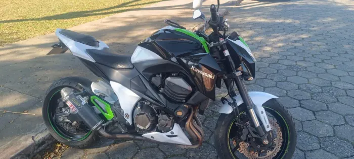 Moto Kawasaki segundo dono em ótimo estado