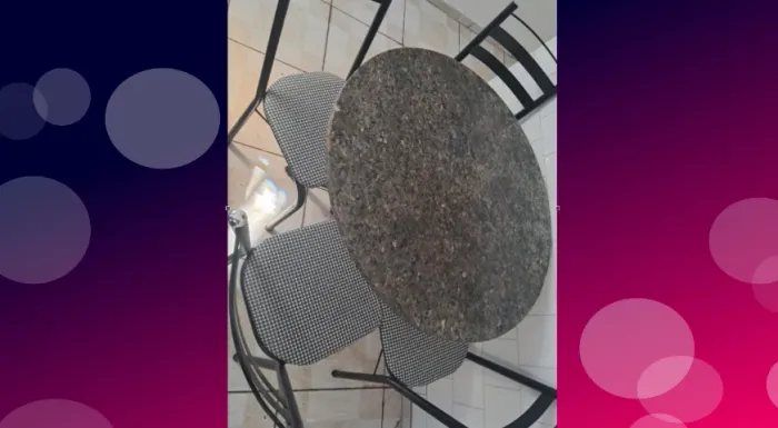 Mesa de Cozinha e 4 cadeiras