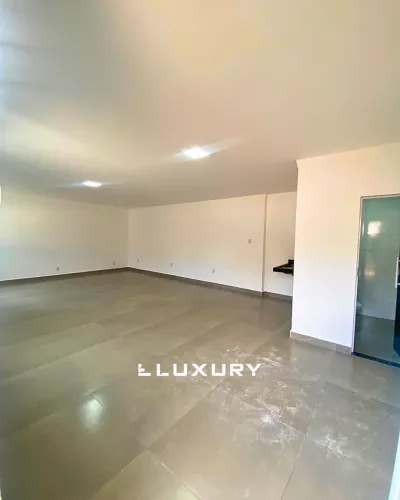 Sala comercial para locação na Avenida Central Uirapuru