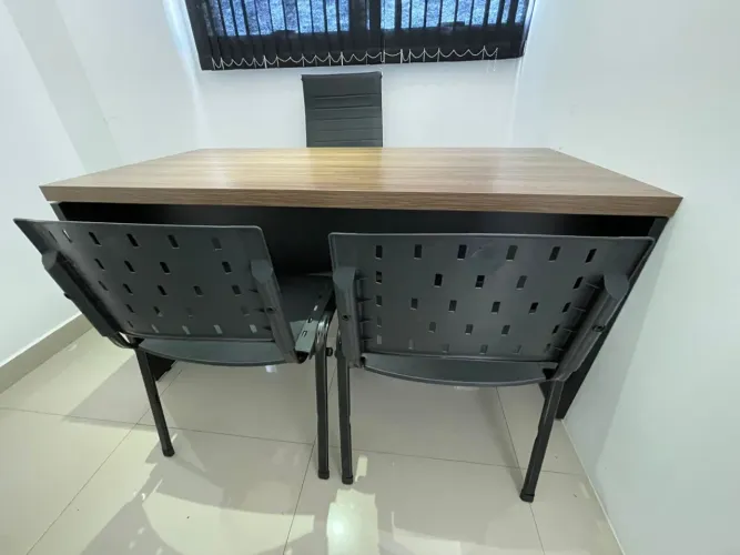 MESA DE ESCRITORIO 1.50x0.70 com CADEIRAS - LOJA IKONMIXOFFICE 