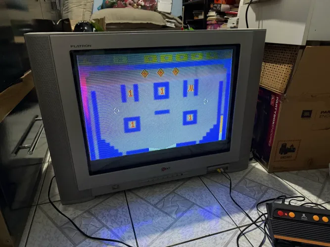 Doaçao TV tubo FLATRON lg
