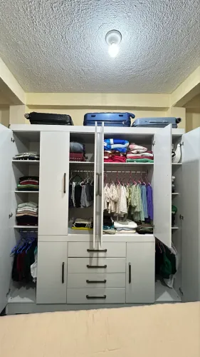Guarda-roupa Casal