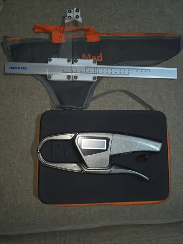 Kit de Avaliação Física Prime Med - Adipômetro Digital + Antropômetro