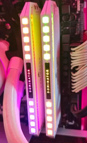 memoria corsair dominator