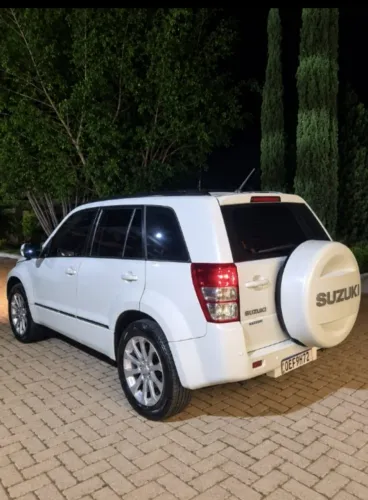Suzuki Grand Vitara 2.0 16V 4x2/4x4 5P Aut. 2014