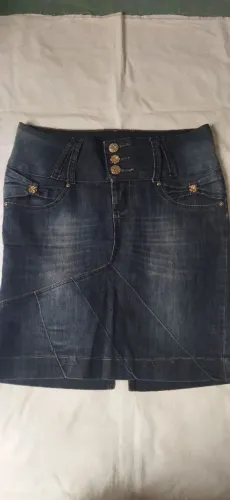 Saia jeans.