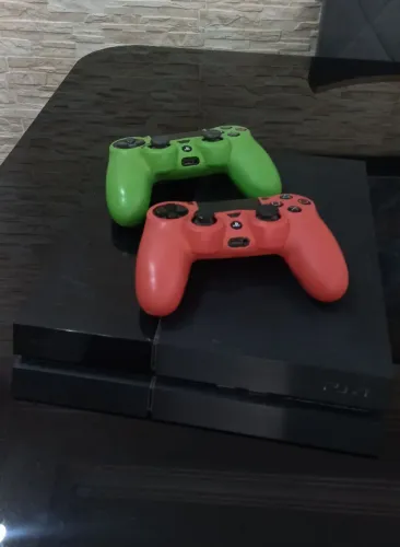 Ps4 fat + 2 controles