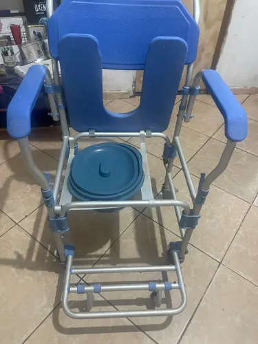 Cadeira de banho para cadeirante
