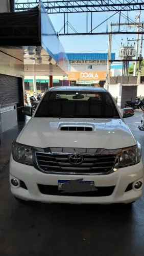 Toyota Hilux CD SRV D4-d 4X4 3.0 TDI Diesel AUT 2015