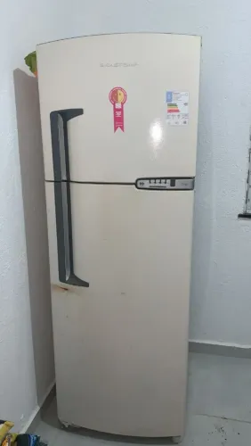 2 Geladeira RETIRADA ITAITINGA