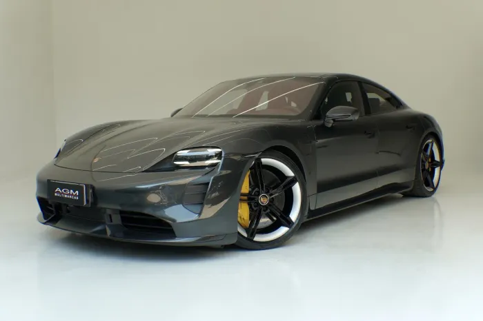 Porsche Taycan Turbo S (elétrico) 2024