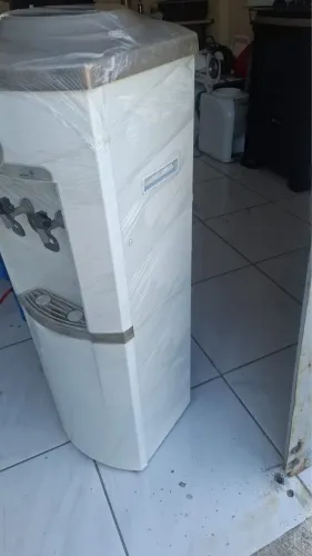 Gelagua de coluna semi novo