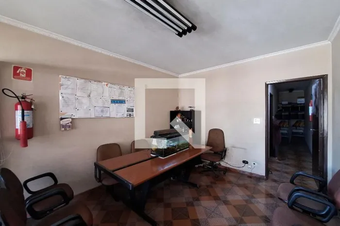 Casa à Venda - Santana, 4 Quartos, 247 m2